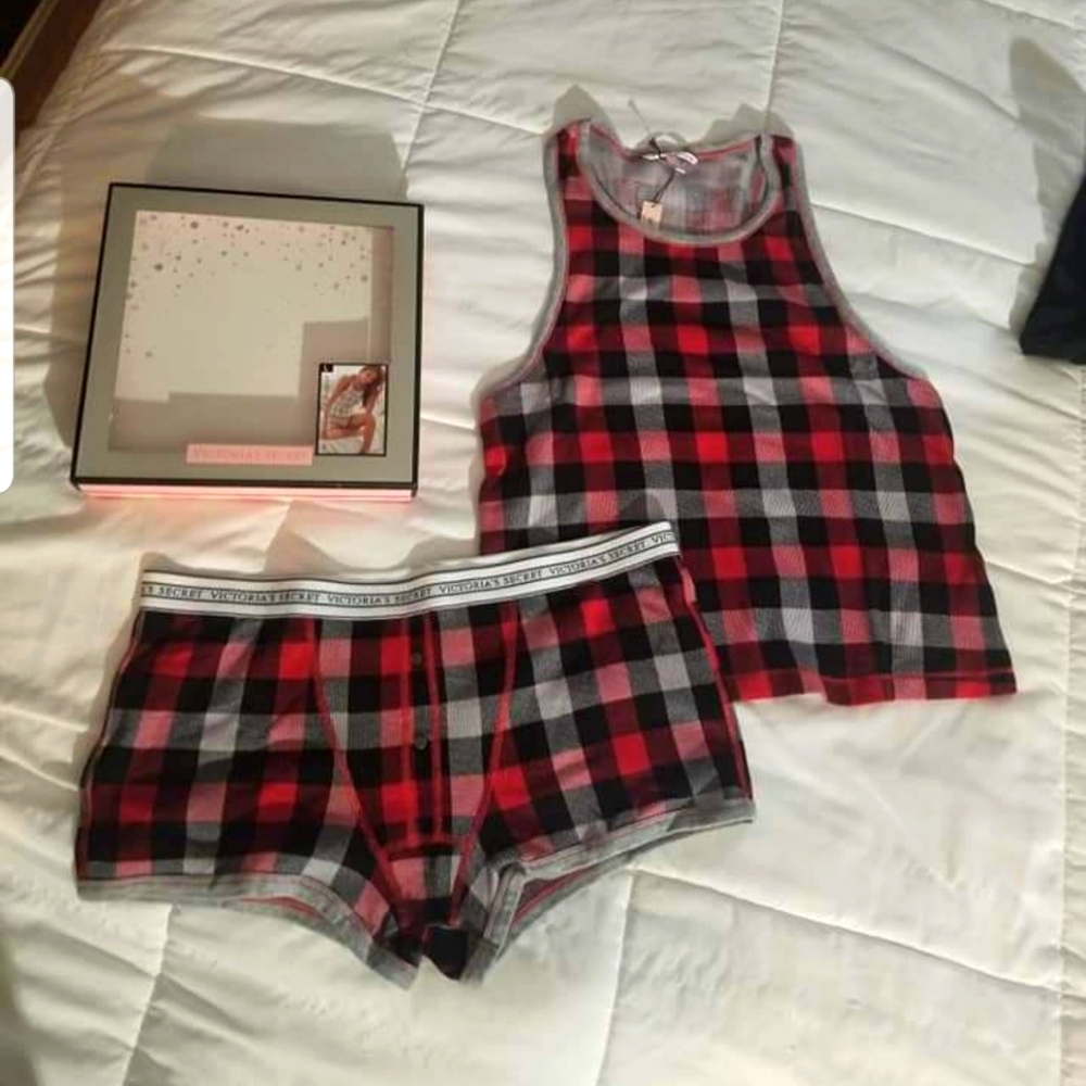 Victoria's secret buffalo plaid pajamas